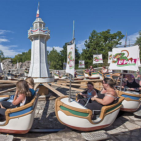 Les caravelles au parc d'attraction Le PAL