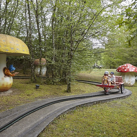 La forêt enchantée au parc de loisirs Le PAL en Auvergne-Rhône-Alpes