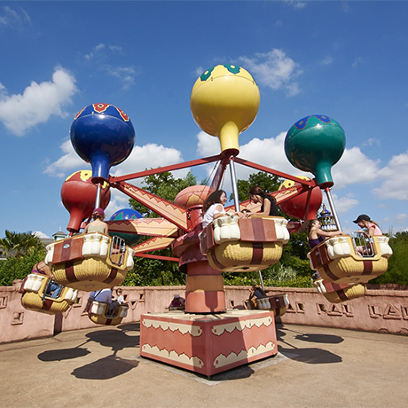 Les ballons d'orient au parc d'attraction Le PAL