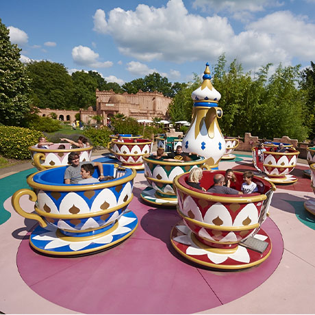 Les tasses au parc d'attraction Le PAL